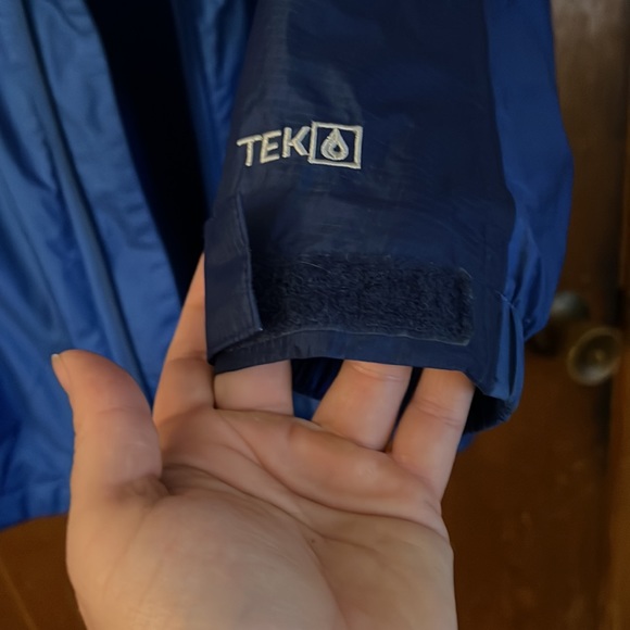 Children’s LLBean rain jacket - Picture 3 of 3